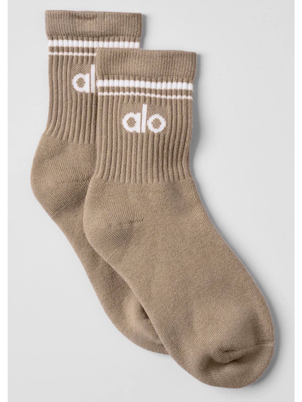 ALO Yoga Crew Socks in Gravel with White Logo